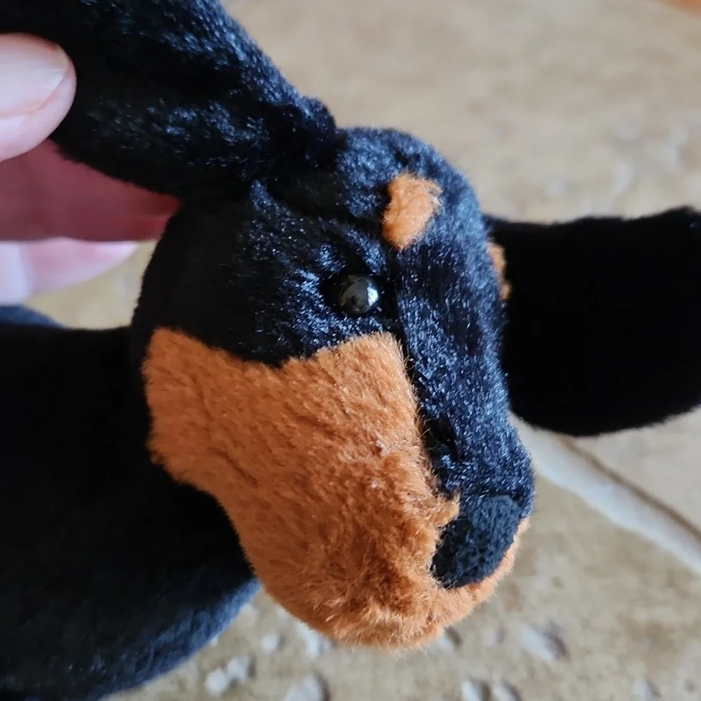 Jellycat Midnight Black And Brown MINI Freddie  Dauchsund Plush Toy - Picture 6 of 8